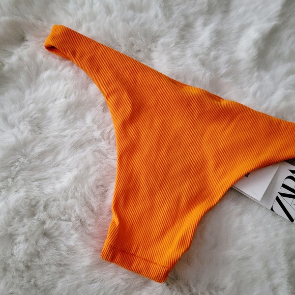 🍹ZARA BRAND NEW ORANGE RIBBED BIKINI BOTTOMS SIZE S - Picture 4 of 4